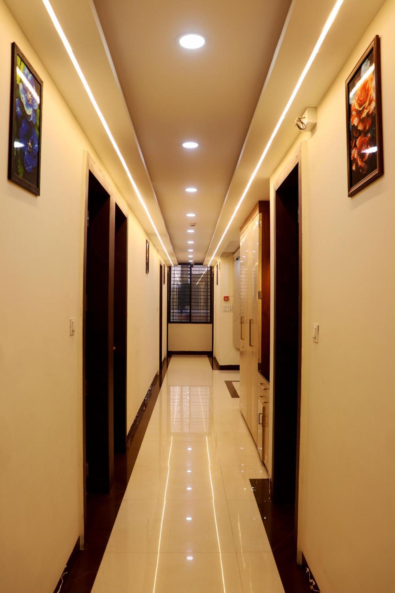 Hotel Aranyasutra Inaya, Indore Ngoại thất bức ảnh