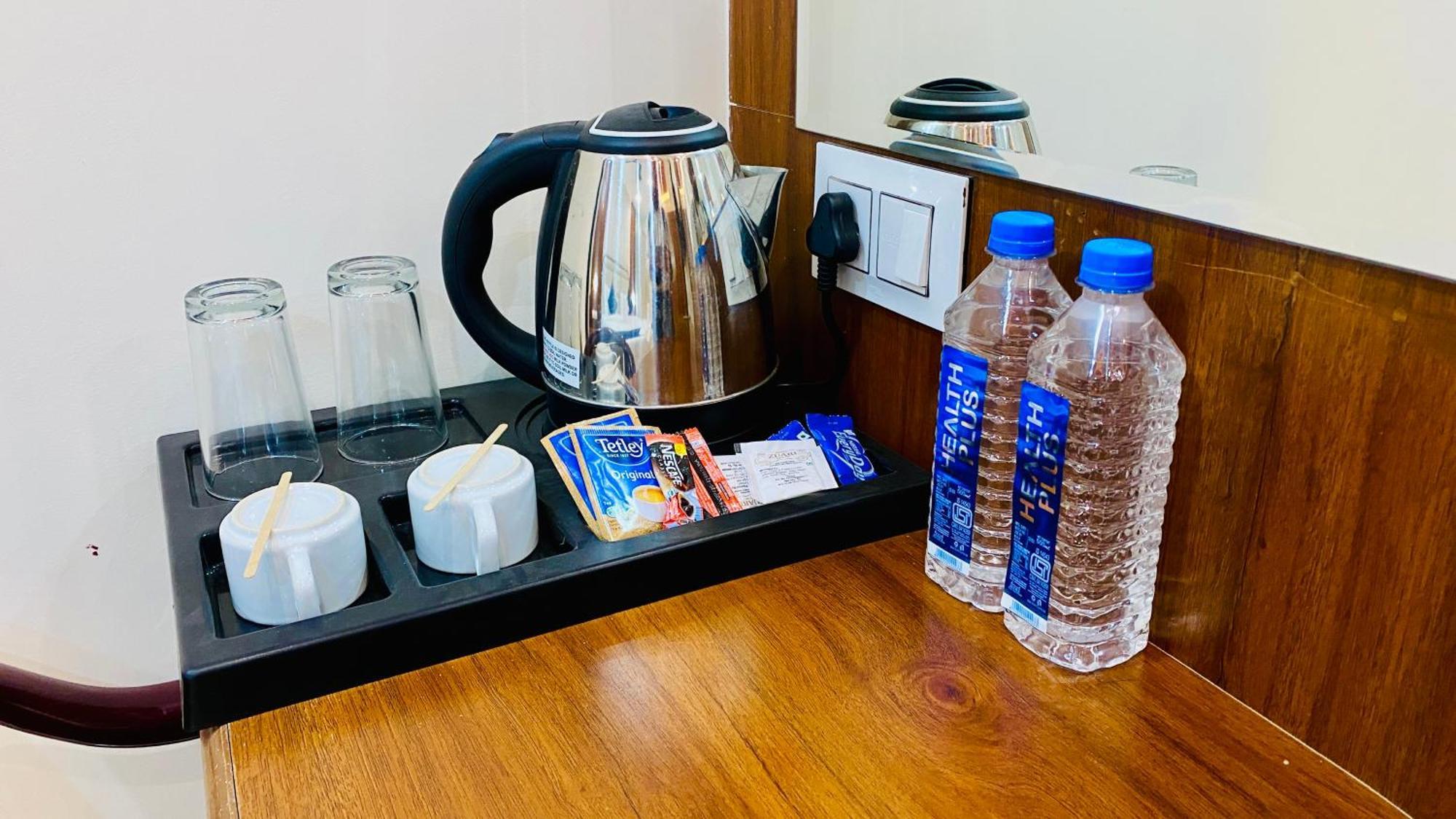 Hotel Aranyasutra Inaya, Indore Ngoại thất bức ảnh