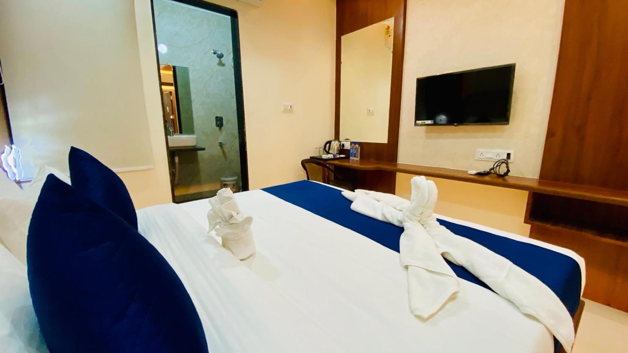 Hotel Aranyasutra Inaya, Indore Ngoại thất bức ảnh