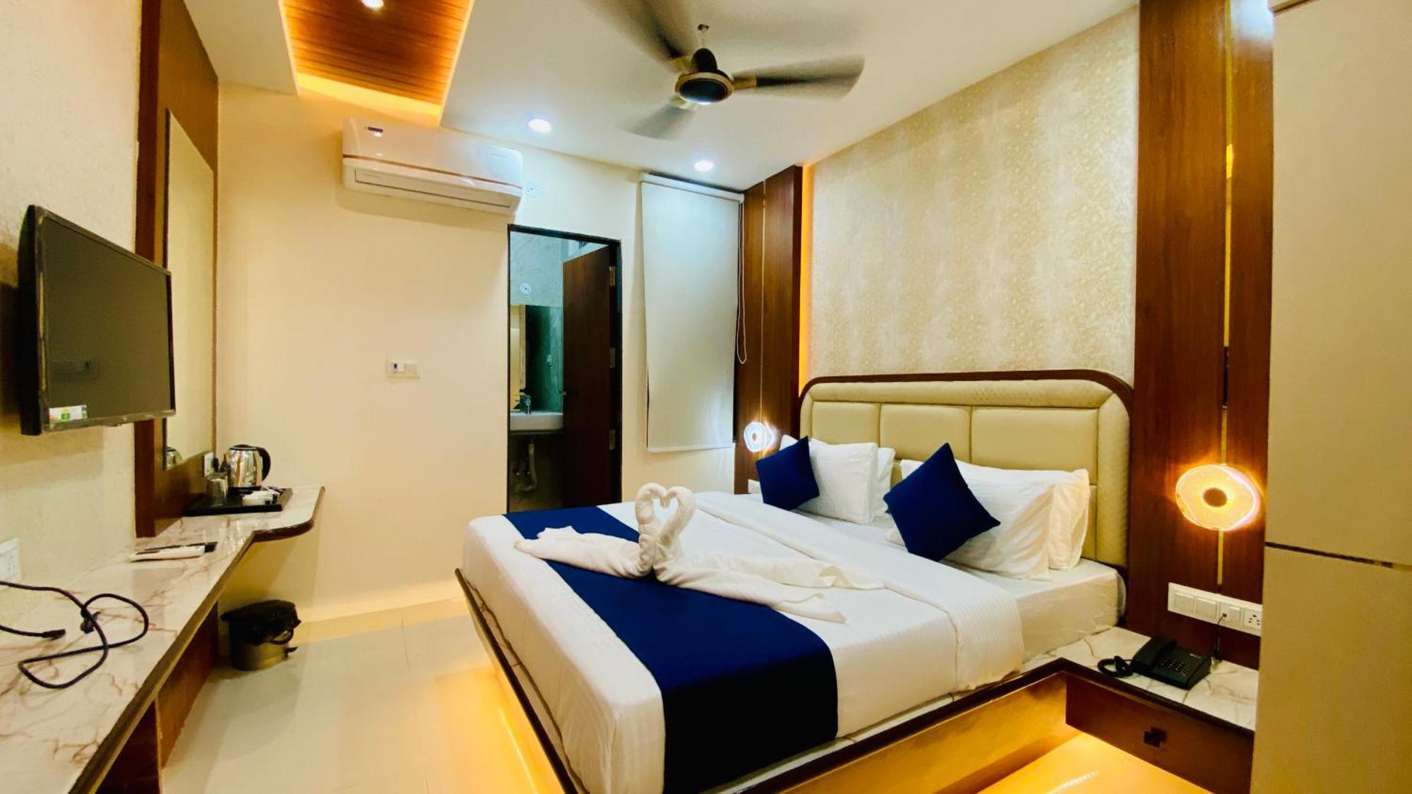 Hotel Aranyasutra Inaya, Indore Ngoại thất bức ảnh