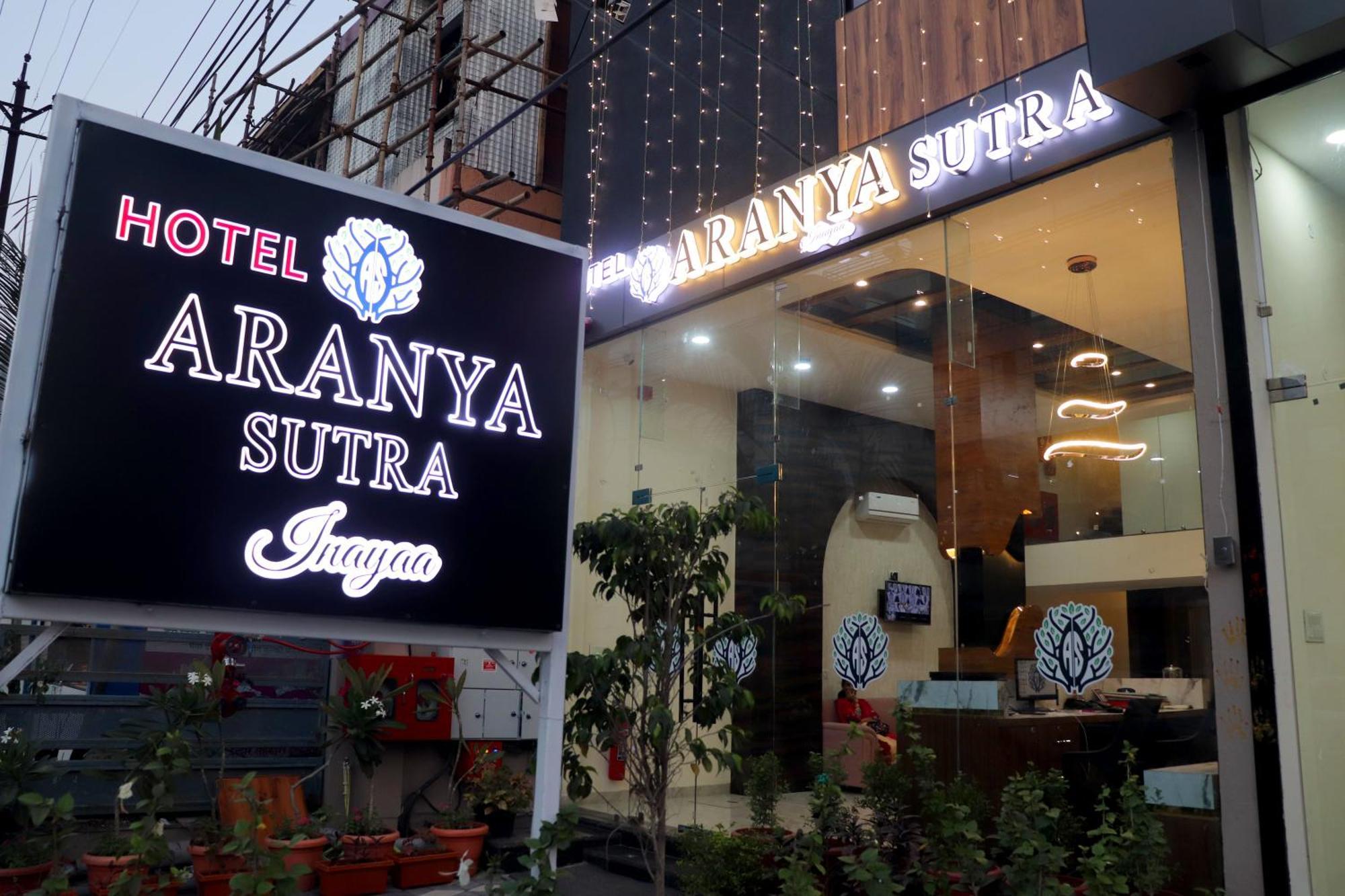 Hotel Aranyasutra Inaya, Indore Ngoại thất bức ảnh